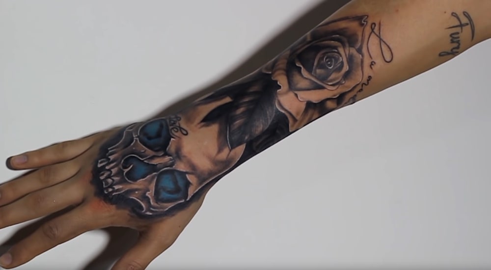 Schädel-Tattoos